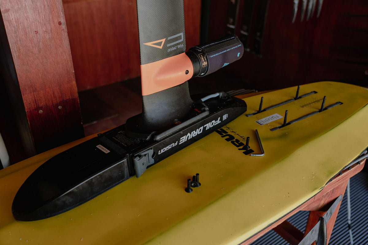 Code Foils x Foil Drive Integrated Carbon Mast